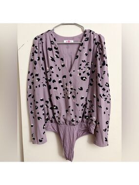 Buddy Love Purple Leopard Print Cross Front Bodysuit Size M